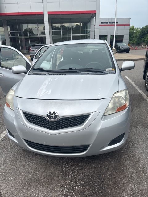 2010 Toyota Yaris Sedan AT's photo
