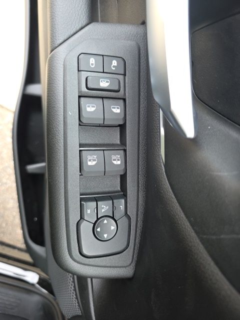 2026 Ram 1500 Big Horn/Lone Star - Diamond Black Crystal Pearlcoat exterior view 14