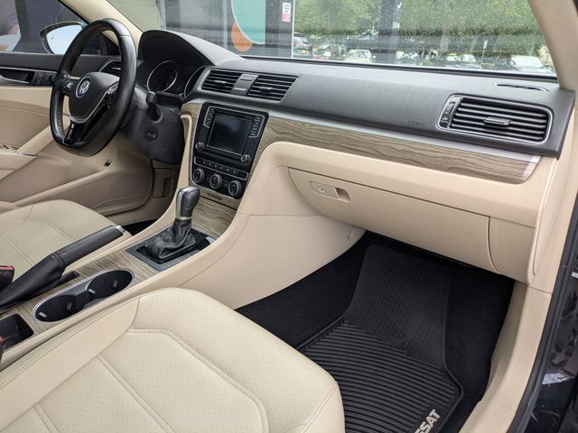 Used 2018 Volkswagen Passat 2.0T SE 4D Sedan