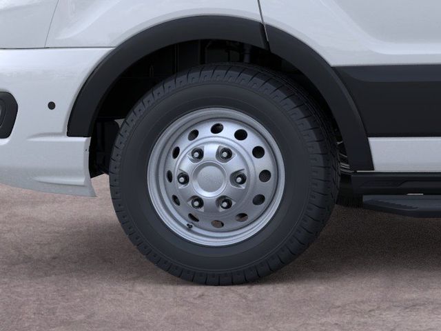 New 2026 Oxford White Ford Passenger Van XLT image 19