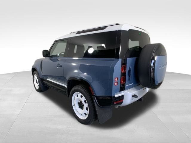 2025 Land Rover Defender 90 S 5