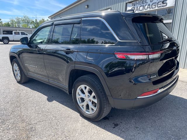 2023 Jeep Grand Cherokee Limited - Diamond Black exterior view 5