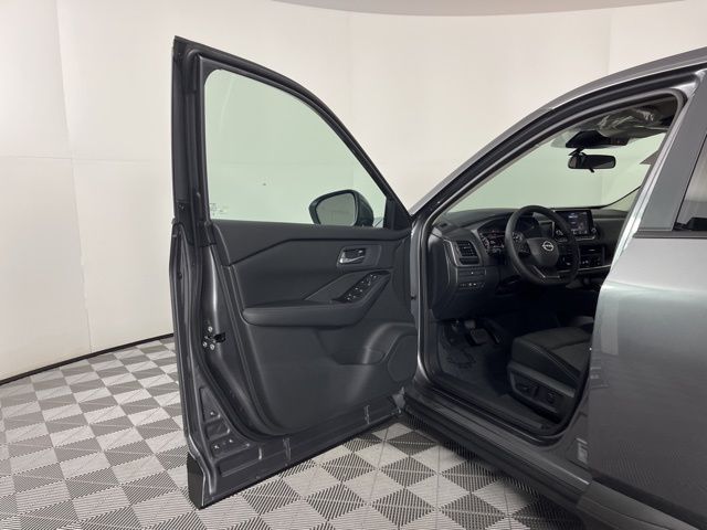 2026 Gun Metallic Nissan Rogue SV FWD