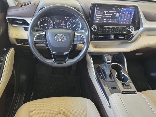 Used 2021 Toyota Highlander SUV