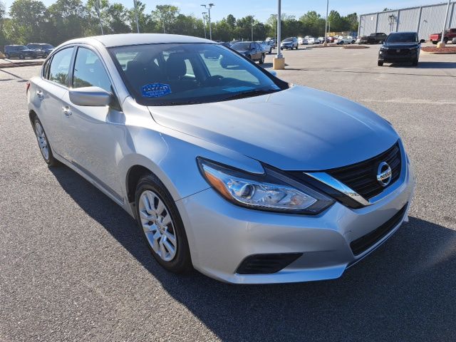 Brilliant Silver 2017 Nissan Altima 2.5 S Sedan Front-Wheel Drive Continuously Variable Transmission