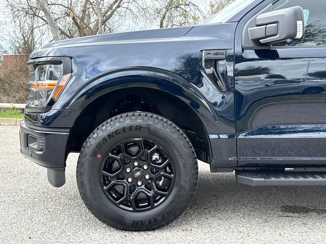 New 2026 Blue Ford XLT image 5