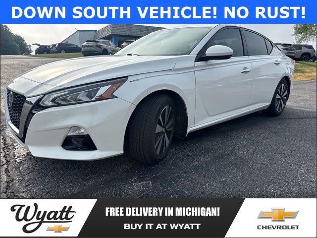 Pearl White Tricoat 2019 Nissan Altima 2.5 SV FWD Sedan Front-Wheel Drive Continuously Variable Transmission