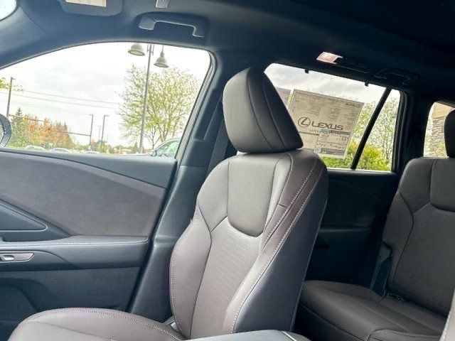 2025 Lexus TX 500h F SPORT Performance Premium photo 16
