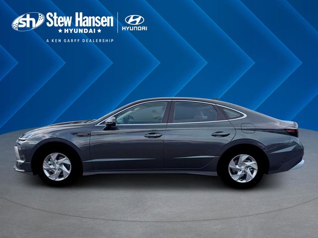 New 2026 Gray Hyundai SE image 3