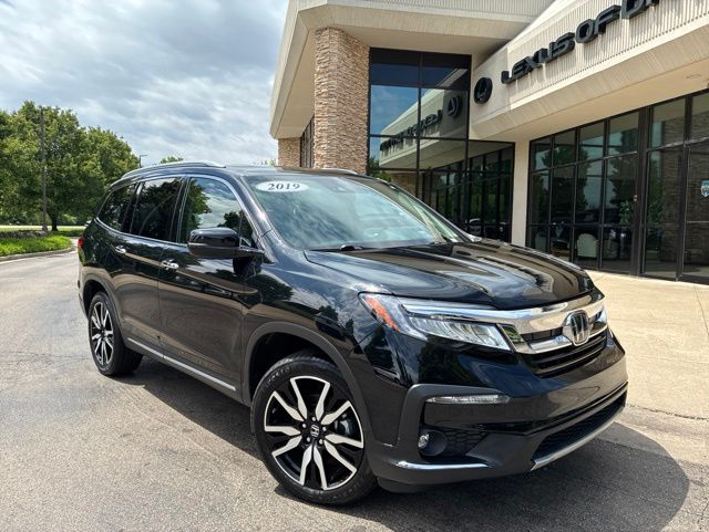 2019 Honda Pilot 4WD Elite's photo