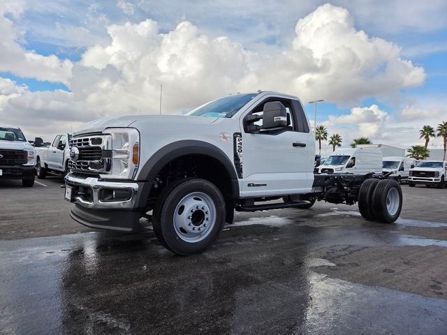 New 2026 Ford Super Duty F-450 Chassis Regular Cab (DRW) 169" Wheelbase XL