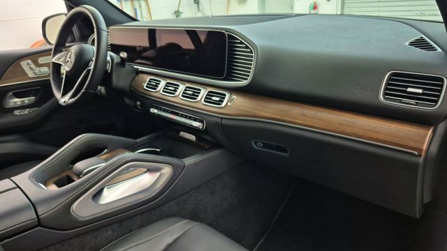 2025 Mercedes-Benz GLE