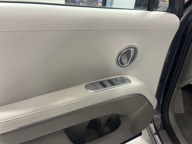 New 2026 Gray Hyundai SEL image 6