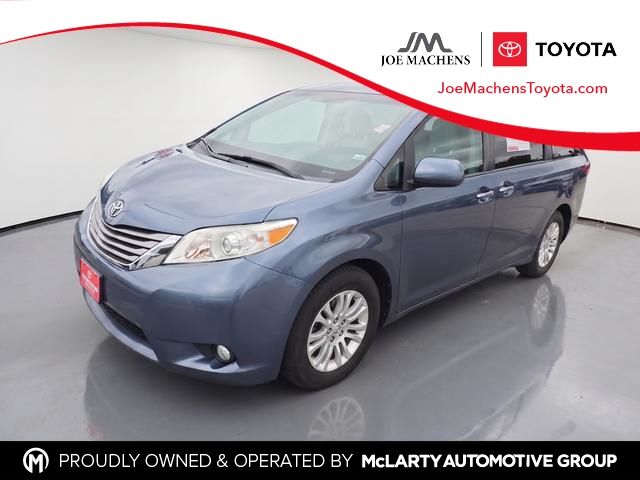 2015 Toyota Sienna XLE Premium 8-Passenger