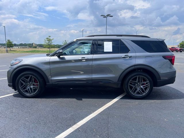 2025 Ford Explorer #3