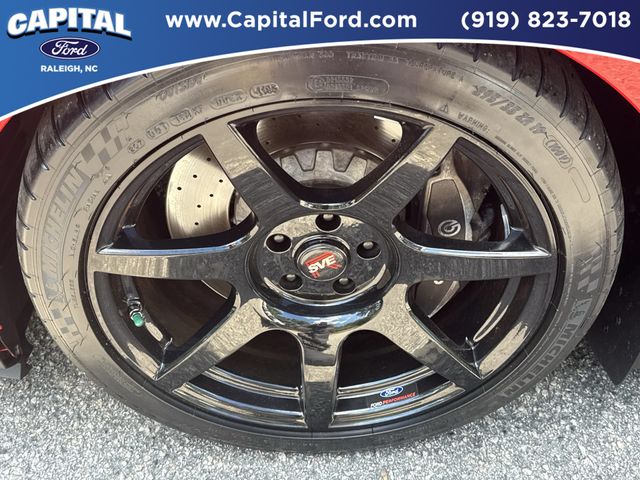 Used 2016  Ford Shelby GT350 image 13