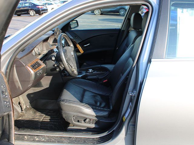 Used 2006 Black BMW 525xi image 11
