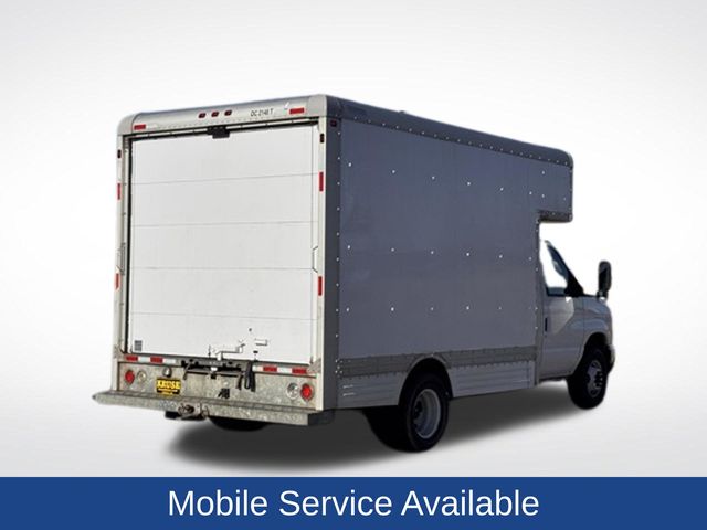 2008 Ford E-450 Cutaway 