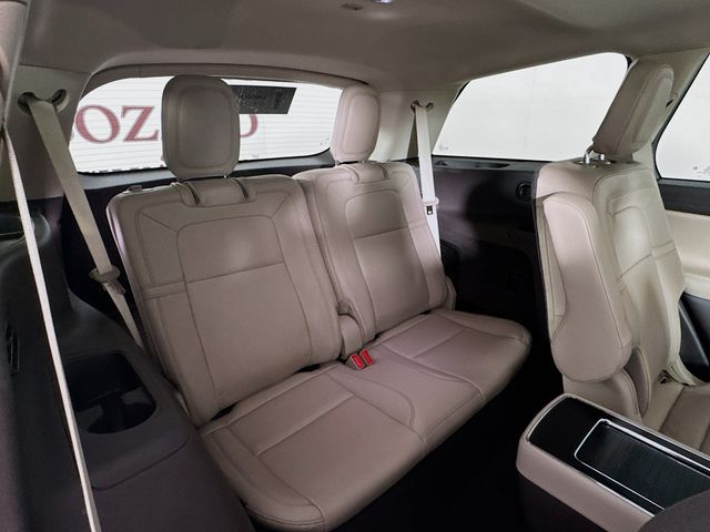 2022 Pristine White Metallic Tri-Coat Lincoln Aviator Reserve RWD SUV