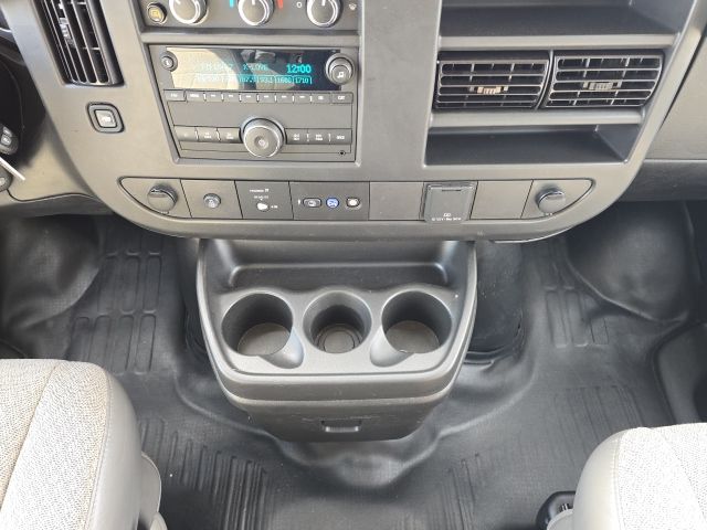 2025 Chevrolet Express 3500 LS:C02507