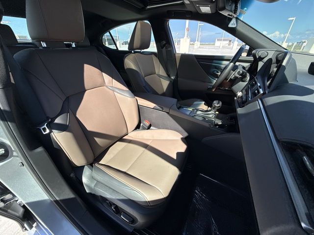 2025 Lexus ES - $46,788