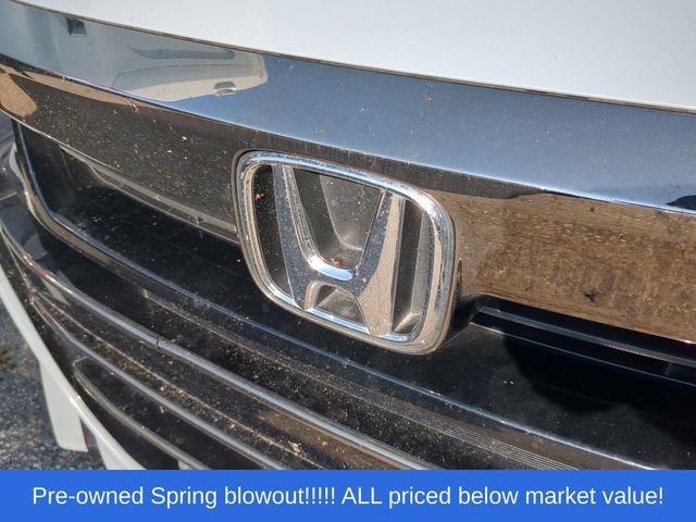 Used 2022 White Honda Sport image 9