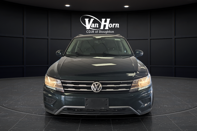Used 2019 Stone Blue Metallic Volkswagen 2.0T SE image 2