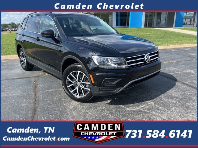 Deep Black 2019 Volkswagen Tiguan SE 4Motion SUV / Crossover All-Wheel Drive 8-Speed Automatic