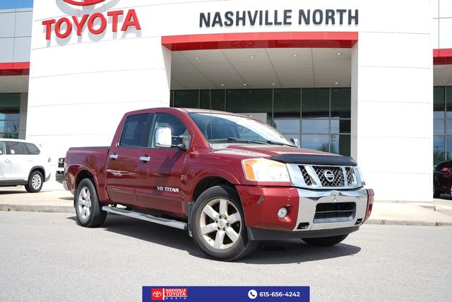 Cayenne Red Metallic 2013 Nissan Titan SL Crew Cab Pickup Truck 4X2 5-Speed Automatic