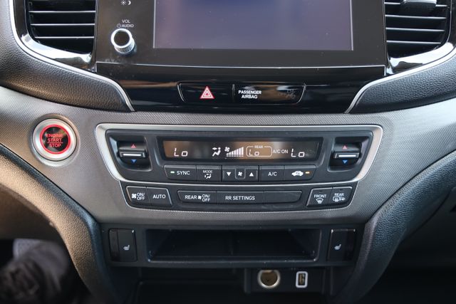 2023 Honda Ridgeline RTL Black at Community Honda