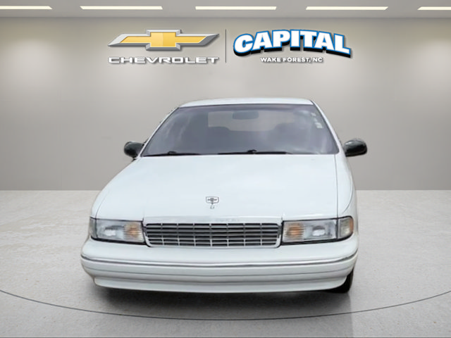 Used 1996 White Chevrolet Classic image 8