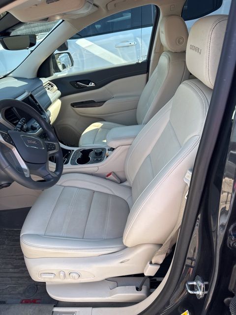 2022 GMC Acadia Denali AWD