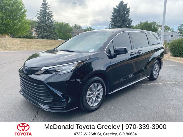 Midnight Black Metallic 2023 Toyota Sienna LE 8-Passenger FWD Minivan Front-Wheel Drive Continuously Variable Transmission
