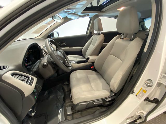 Used 2019  Honda EX image 11