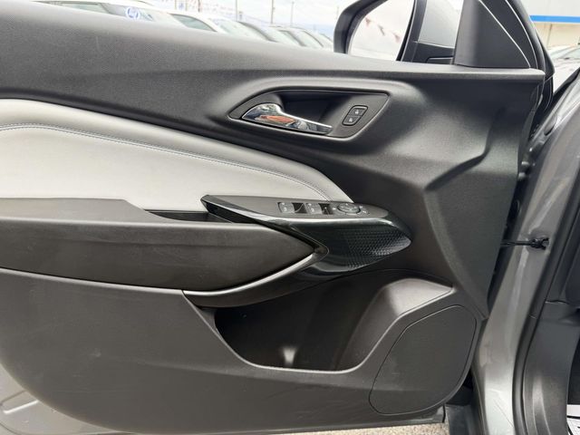 Used 2025 Chevrolet Trax SUV