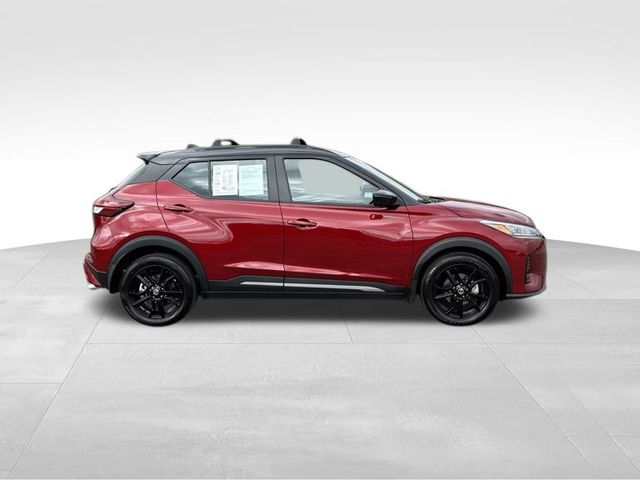 2021 Nissan Kicks SR 23