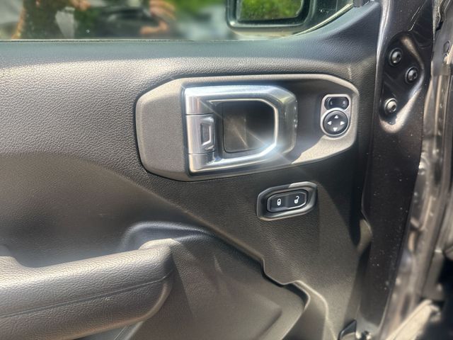 Used 2024 Gray Jeep Sport image 28