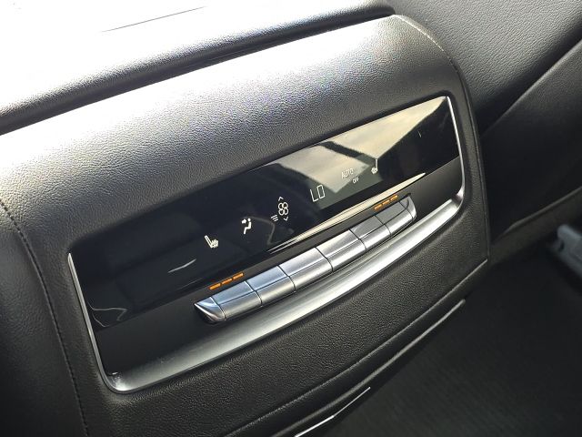 2024 Cadillac Escalade ESV Premium:C02484