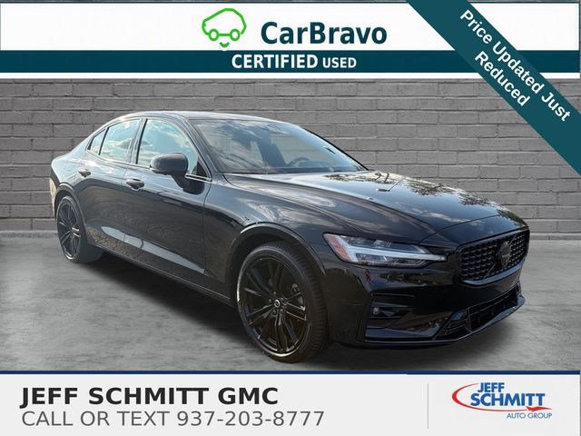 Onyx Black Metallic 2024 Volvo S60 Sedan Front-Wheel Drive Automatic