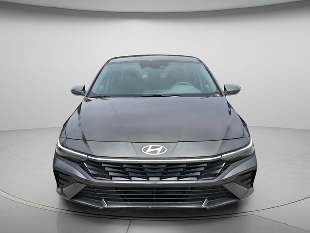 2026 Hyundai Elantra - $21,405