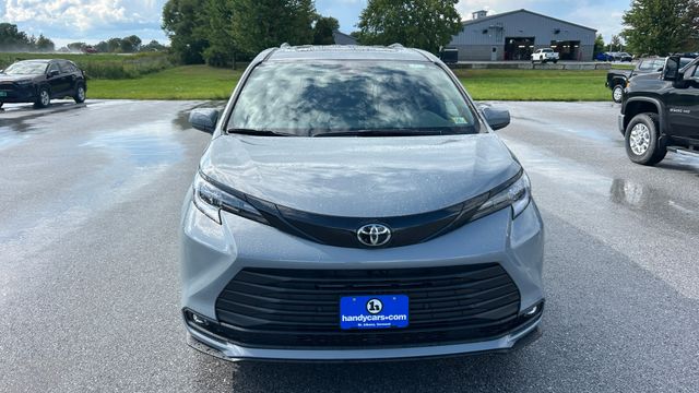 New 2026 Toyota Sienna Van