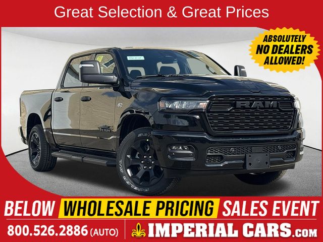 Diamond Black Crystal Pearlcoat 2026 RAM 1500 Express Crew Cab 4WD Pickup Truck Four-Wheel Drive 8-Speed Automatic