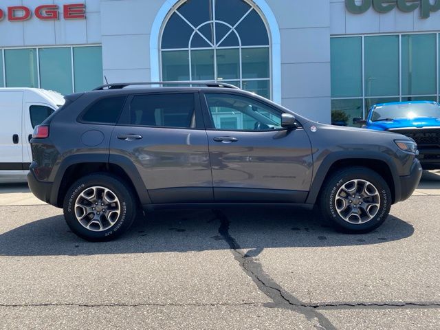 2020 Jeep Cherokee Trailhawk - Crystal Metallic exterior view 4