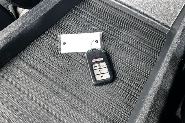Used 2022 Honda Pilot Touring 4D Sport Utility