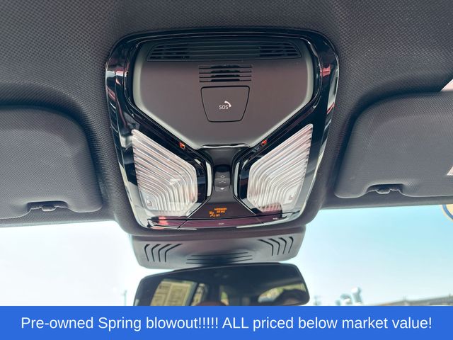 Used 2022 Black Sapphire Metallic BMW sDrive30i image 32