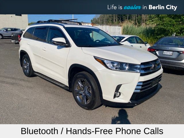 White (Blizzard Pearl) 2018 Toyota Highlander SUV / Crossover All-Wheel Drive 8-Speed Automatic