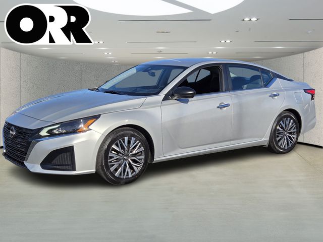 2024 Nissan Altima 2.5 SV FWD