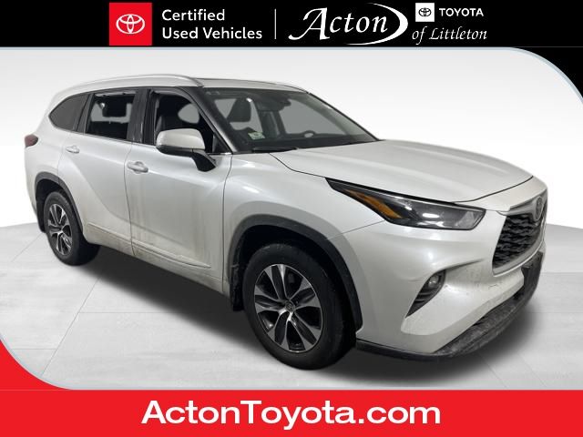 2022 Toyota Highlander XLE AWD