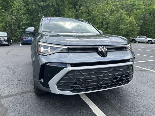 Certified Used 2025 Gray Volkswagen 1.5T SE image 11