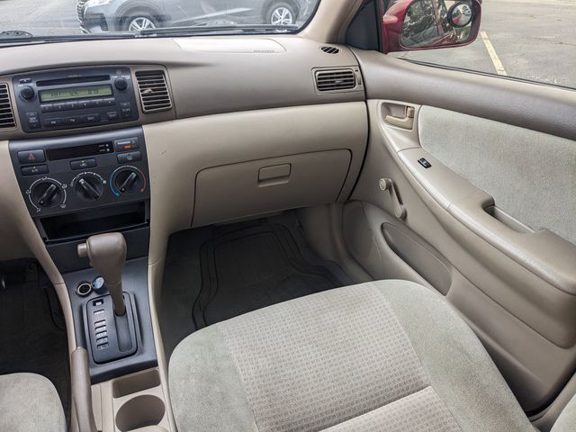 2005 Toyota Corolla CE photo